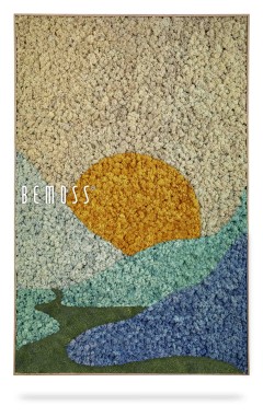 ein Gemälde eines Berges mit einer Sonne im Hintergrund und einem Text mit der Aufschrift „Bermen“ darauf, moosbild, mooswand, moos pflanzen, moos, moos deko, moos art
