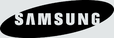 Ein Schwarz-Weiß-Foto eines Samsung-Logos mit den Worten „Samsung“ in weißen Buchstaben auf einem schwarzen Oval, moosbild, mooswand, moos pflanzen, moos, moos deko, moos art